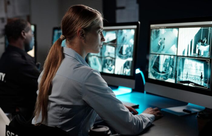 Vigilancia electrónica y control de acceso para empresas