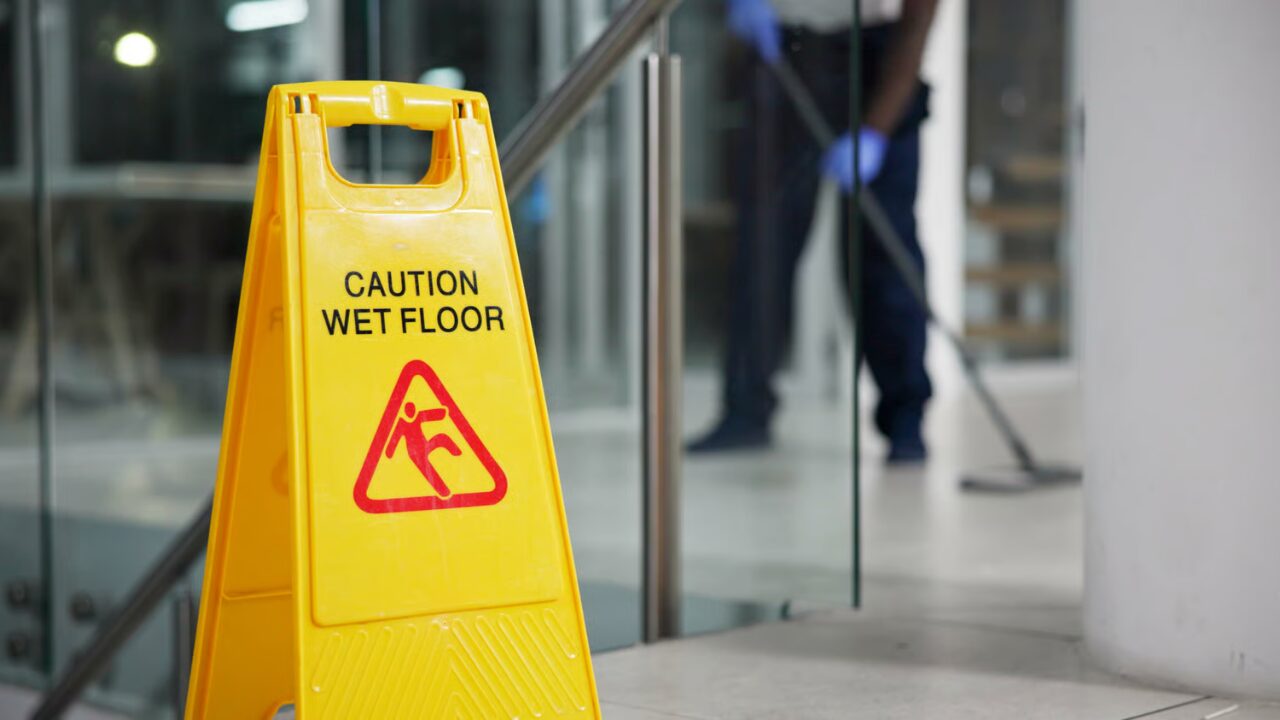 Ventajas de un proveedor integral de seguridad y limpieza para corporativos SLC Group Ventajas de un proveedor integral de seguridad y limpieza para corporativos